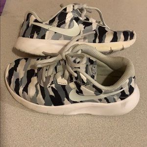 Boys Nike Shoes